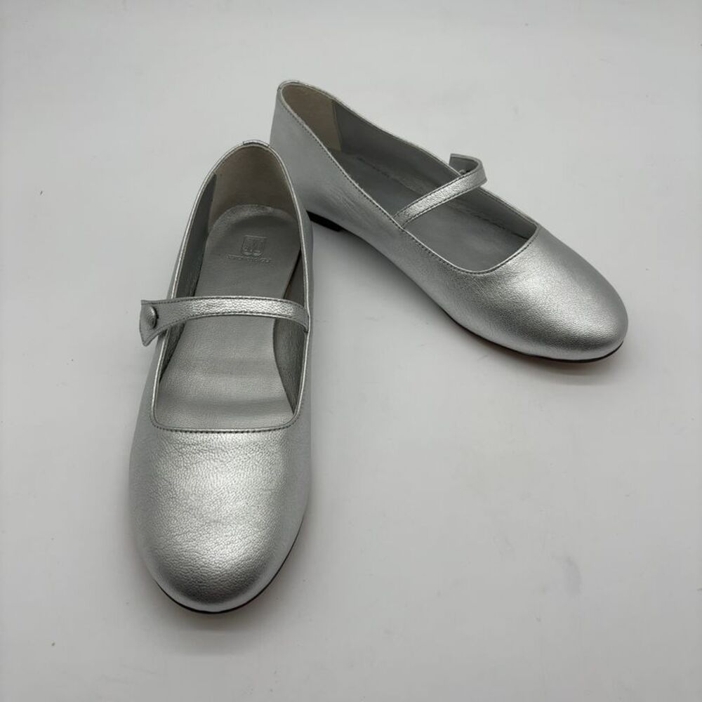 M by Bruno Magli Sofia Leather Flat